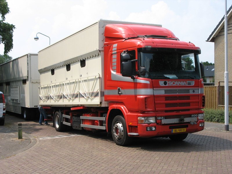 upic311306