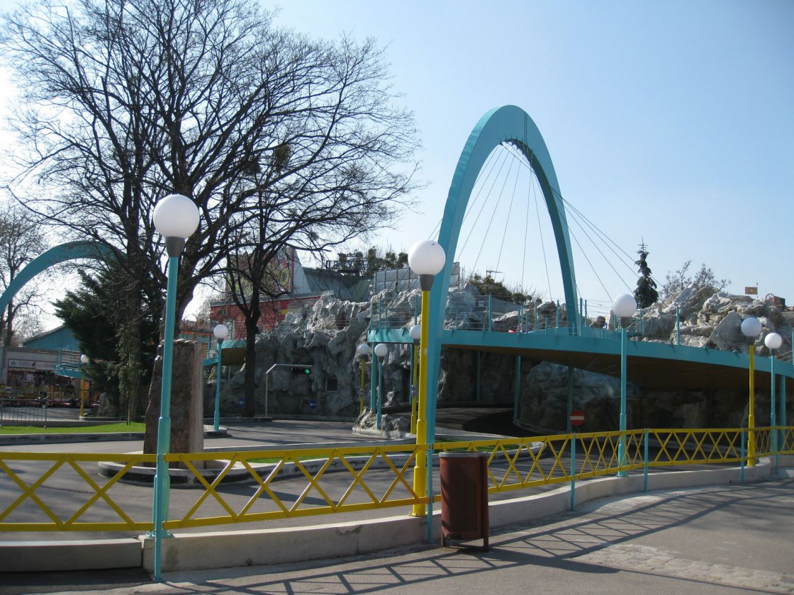 upic369083