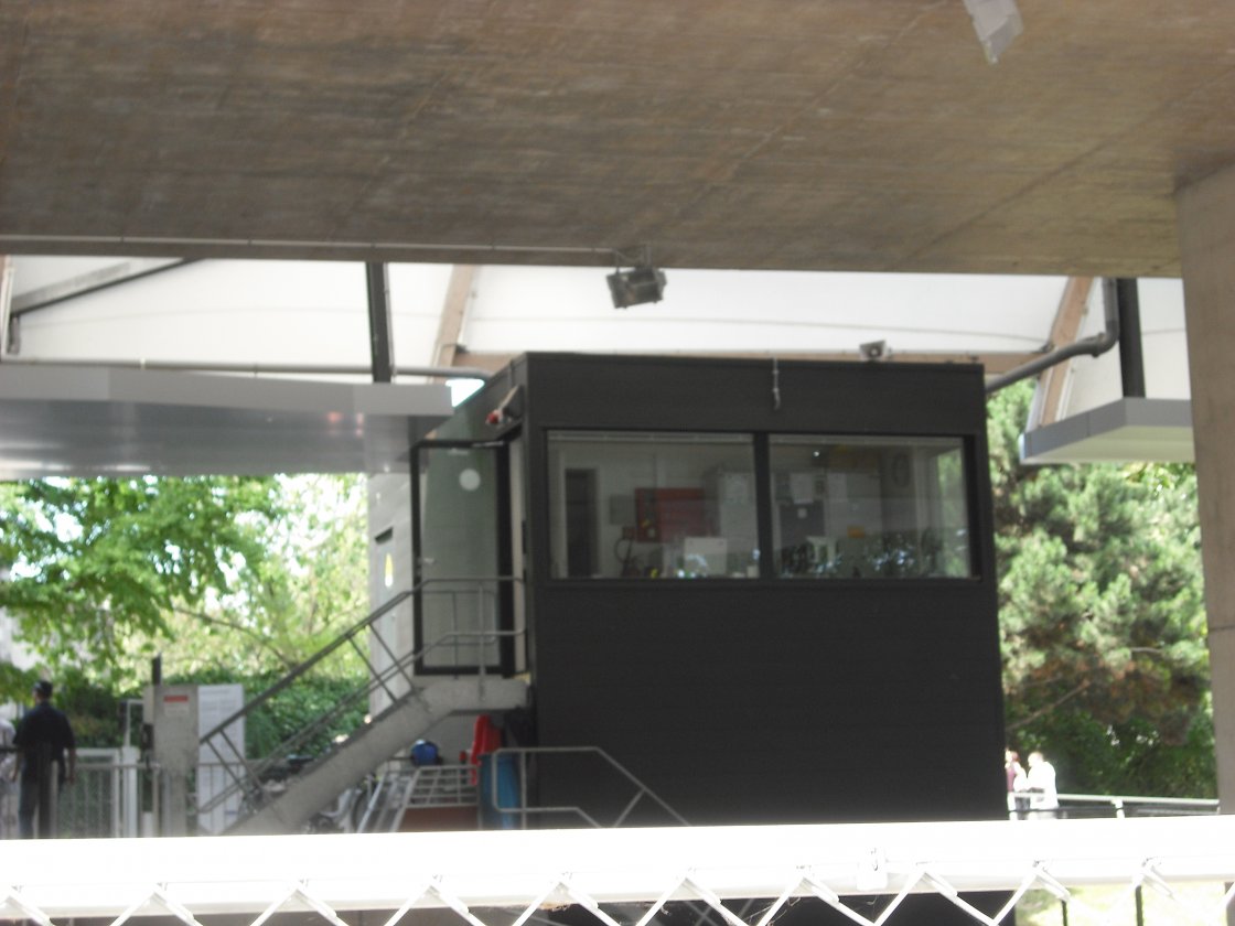 upic431337