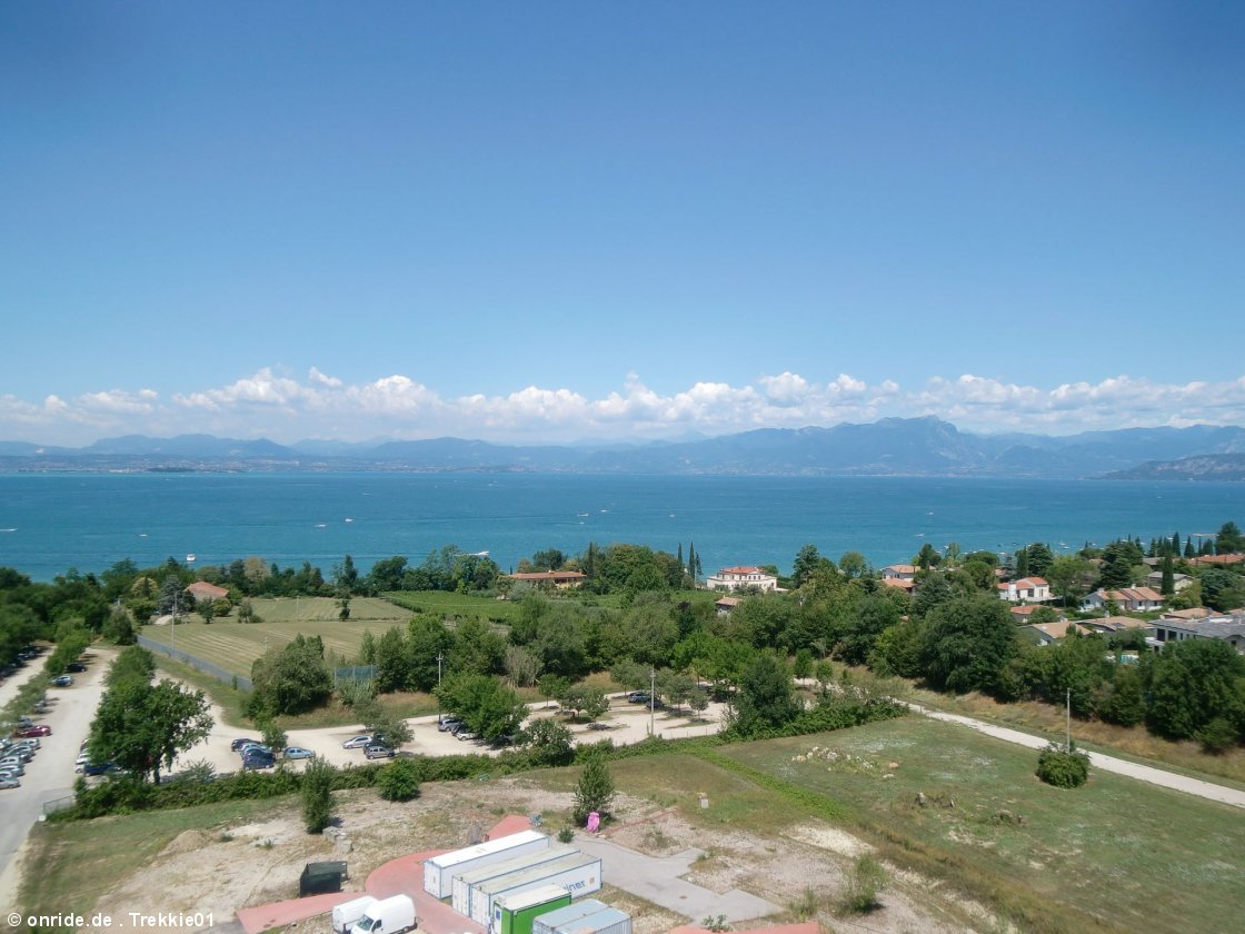 upic431731