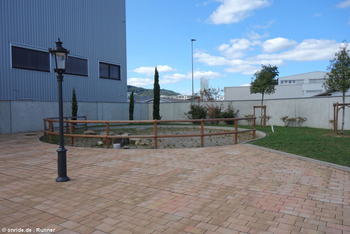 upic582794
